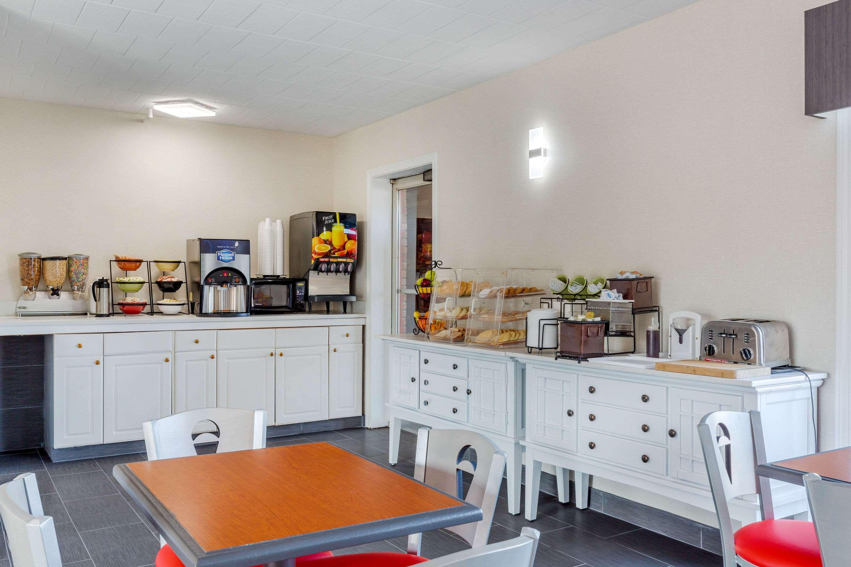 Rodeway Inn Mystic Zewnętrze zdjęcie